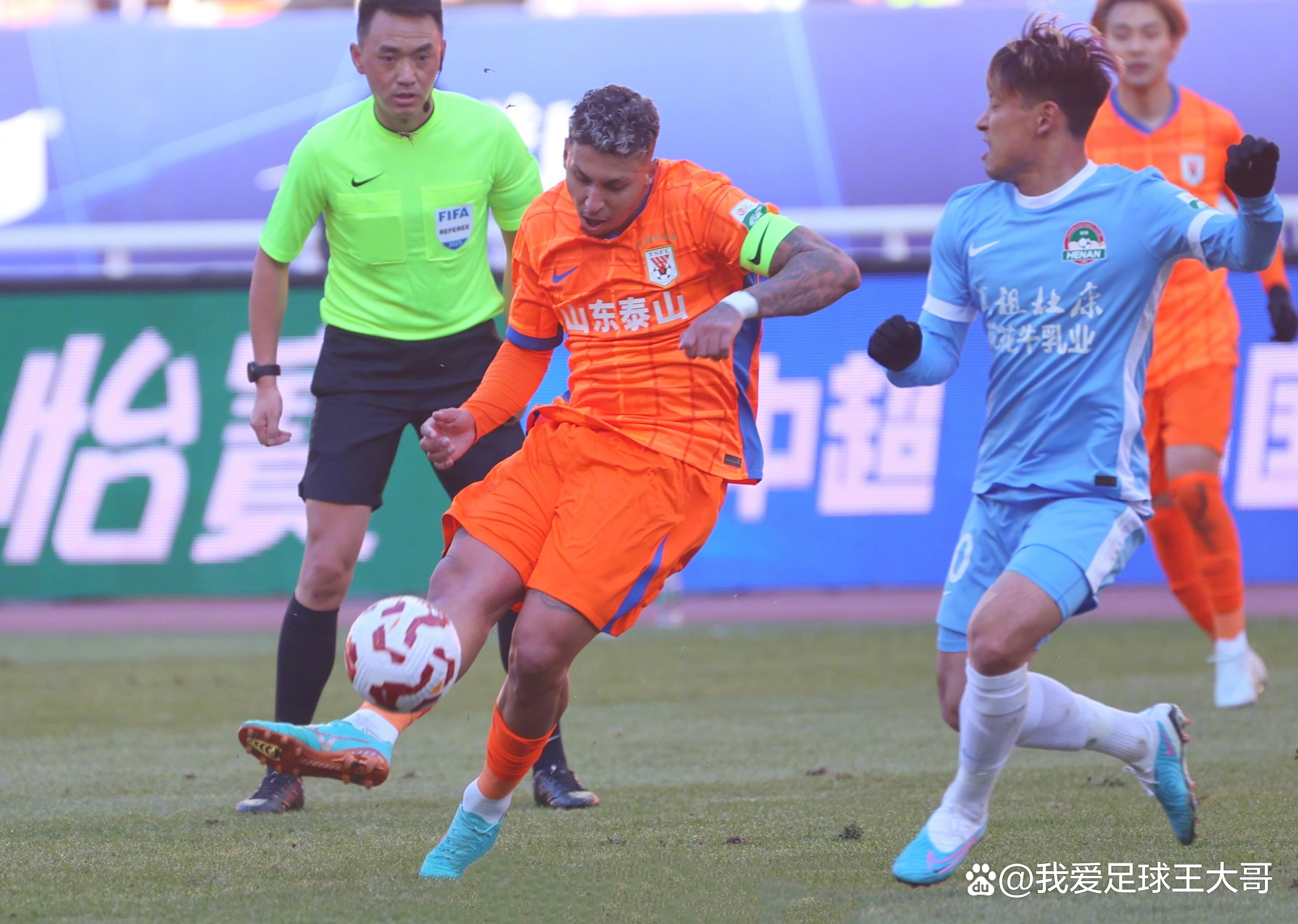 星空体育平台包含加时末段法国杯焦点战，山东泰山外线爆发，震撼外界，训练强度明显提升的词条