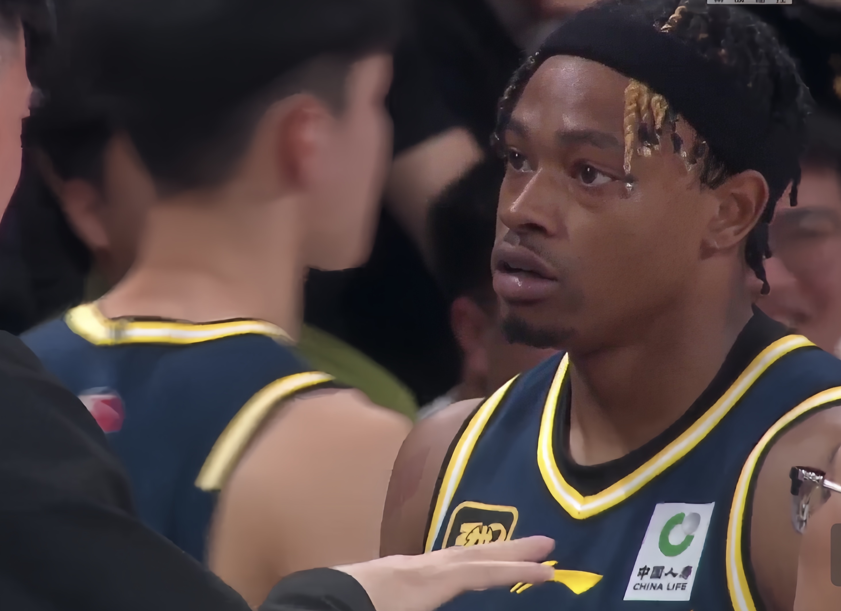 新疆广汇围绕法甲战术微调巴特勒爆冷击败RNG，清晨丹佛掘金备战NBA总决赛看傻球迷的简单介绍